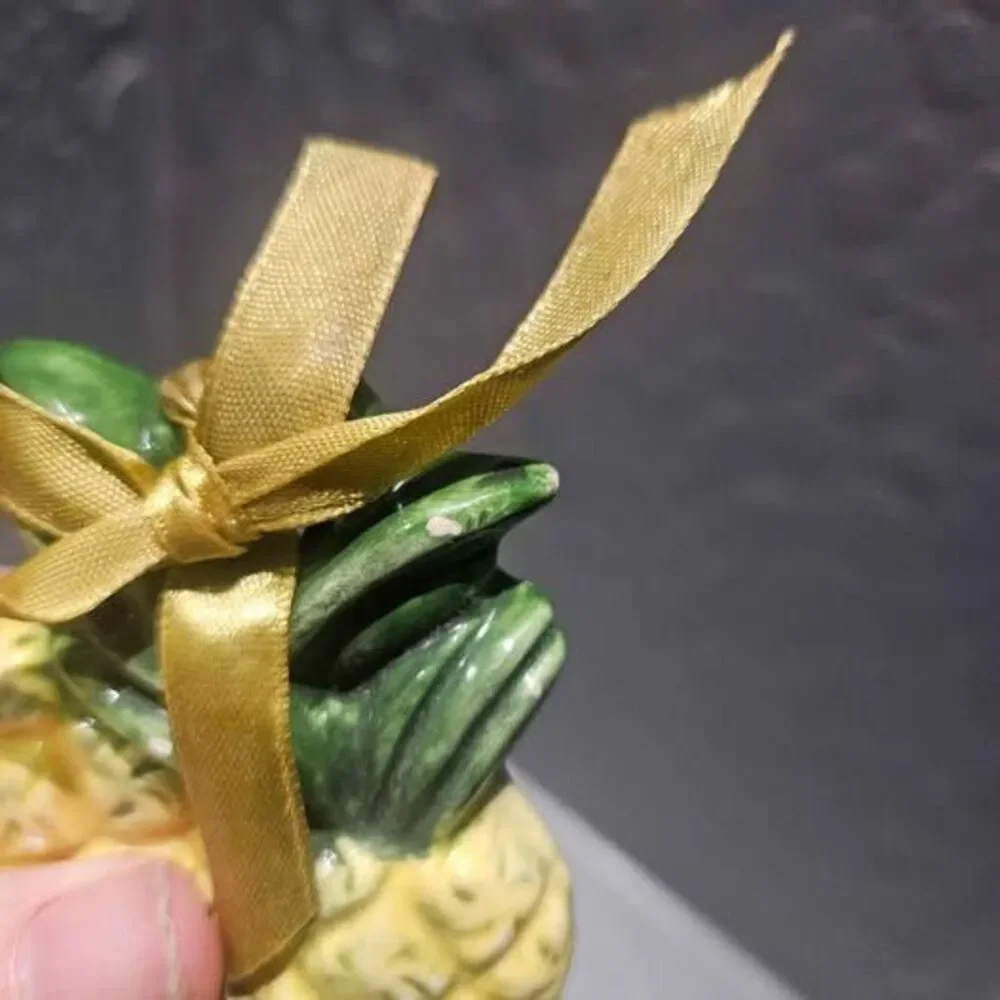 Unbranded ceramic pineapple